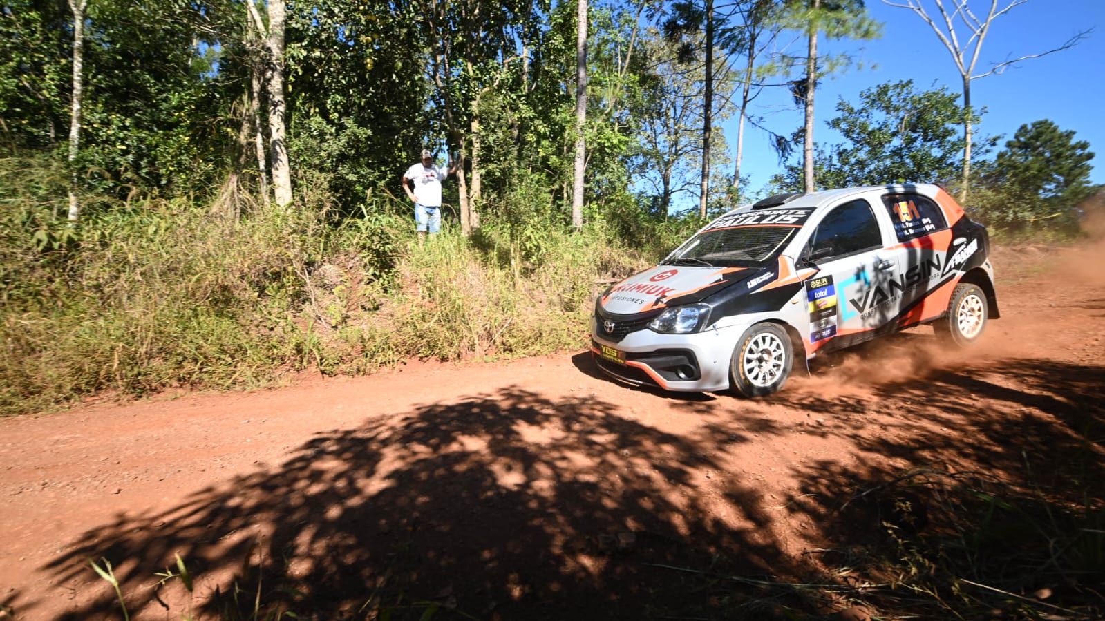 La dupla Maicon Paulus-Maxi Brunner se llevó la primera etapa en el Rally Integración Eldorado-Victoria 2